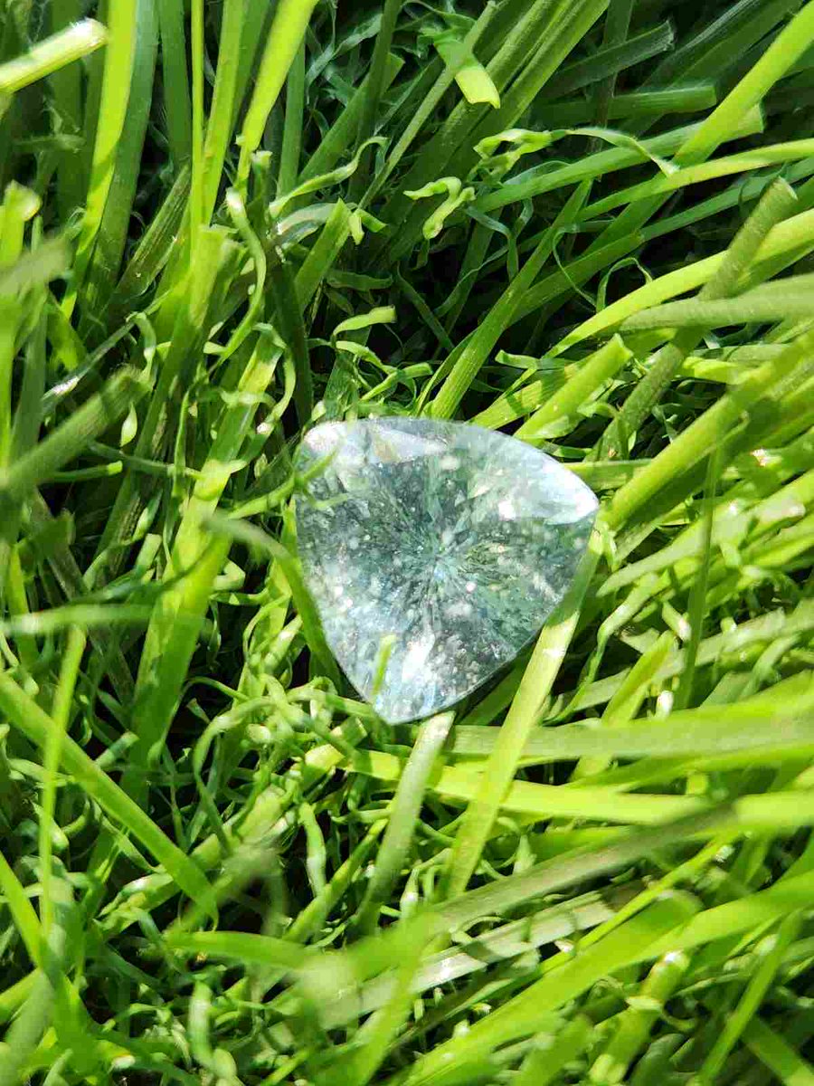 ShwasamC's tweet photo. Pluto in Aquarius is a powerful astrological transit that represents transformation, change, and new beginnings. If you want to embrace this shift and put yourself first, Aquamarine may serve as a meaningful gemstone to support courage, peace, clarity, and personal growth. https://t.co/3X4aOLGiR7