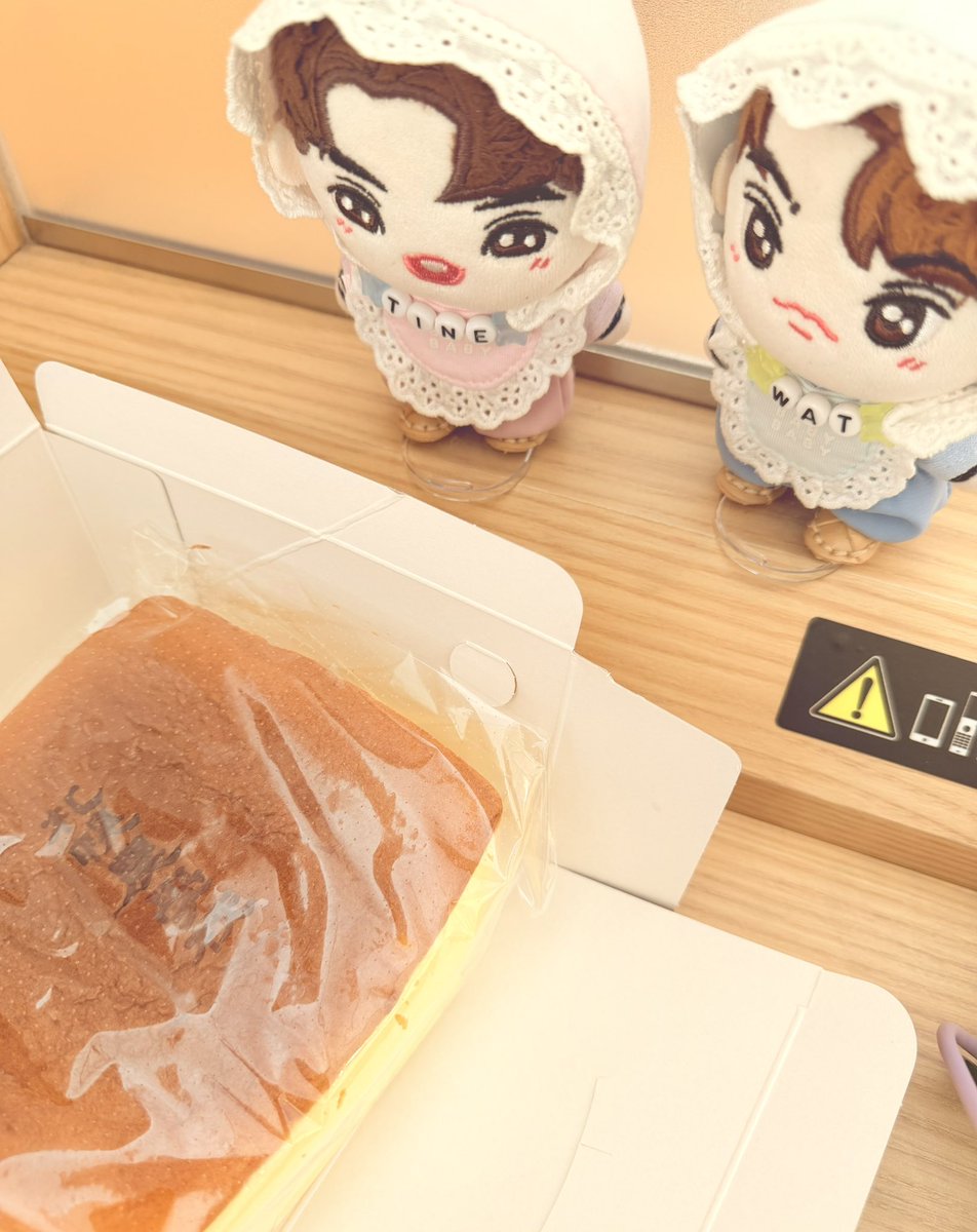 michincobw's tweet photo. チーズケーキチャレンジ成功🙌
帰りはいつも売り切れてるから旅先で食べる羽目になるのよねぇ😋 https://t.co/QhS47ErmOi