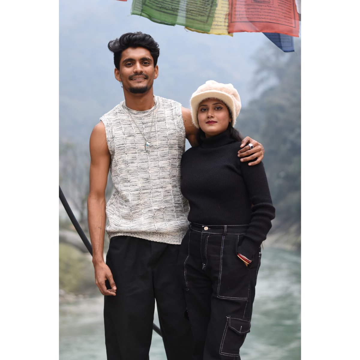 DaronSoberdb's tweet photo. Mr. &amp; Mrs. AJ. Day 1: On our way from Gangtok to Lachen, North Sikkim. https://t.co/9qb7QPcNOk