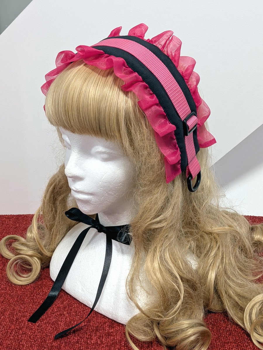 MetamorphoseEng's tweet photo. ✨🩷Release Tomorrow🩷✨
Headdress with Belt (Black/Pink)
https://t.co/dJOoDfPq9k
A cyber-inspired headdress featuring eye-catching decorative belts✨ Complete the look with the matching JSK from the same series!
#headdress #colorbelt
#metamorphose #mtdf #Lolitafashion https://t.co/IDfOXRxwQE