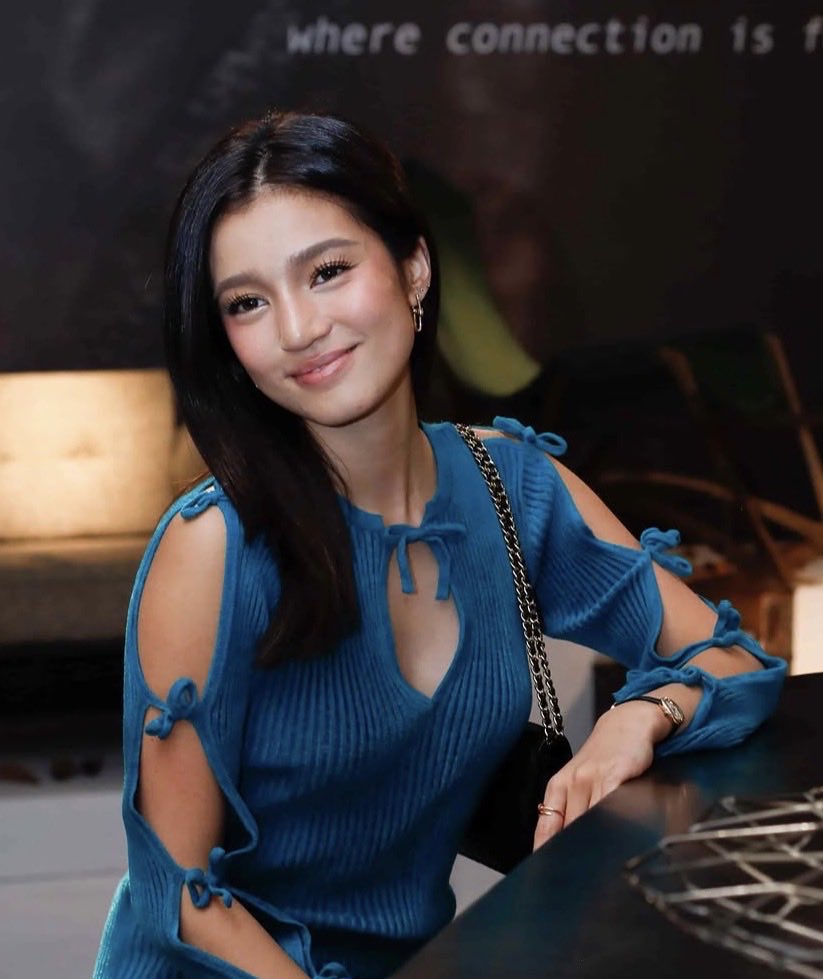A_itsme__'s tweet photo. This gorgeous at Industria’s Megamall branch opening. #BelleMariano @bellemariano02 https://t.co/Bj6LxR3rnX