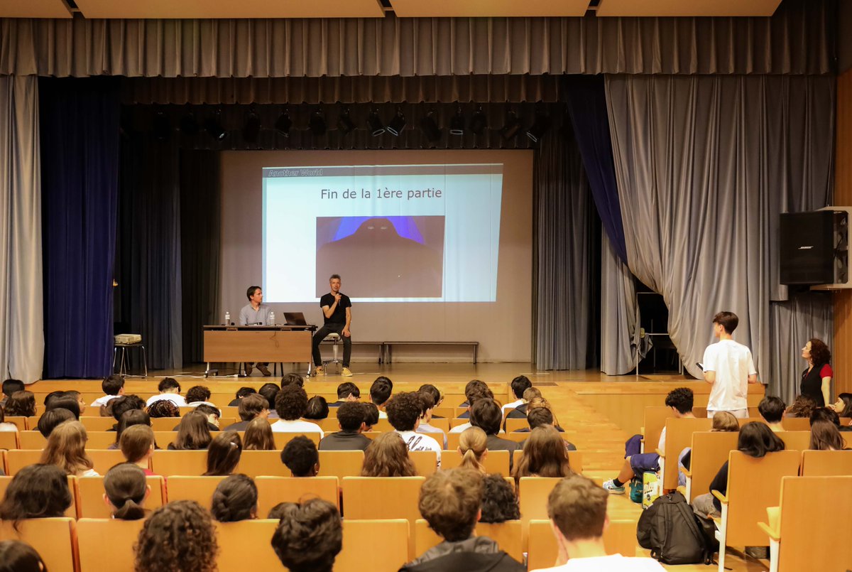 lfitokyo's tweet photo. MASTERCLASS #ÉRICCHAHI AU LFI TOKYO 🎮✨
Le créateur d’#AnotherWorld et de #HeartofDarkness a rencontré nos élèves pour parler création, jeu vidéo et innovation. 🎨💻🌍
@aefeinfo @AEFEAP @ambafrancejp @FLTfapee
#JeuVideo #Education #LFITokyo https://t.co/qC9bQtjr4r