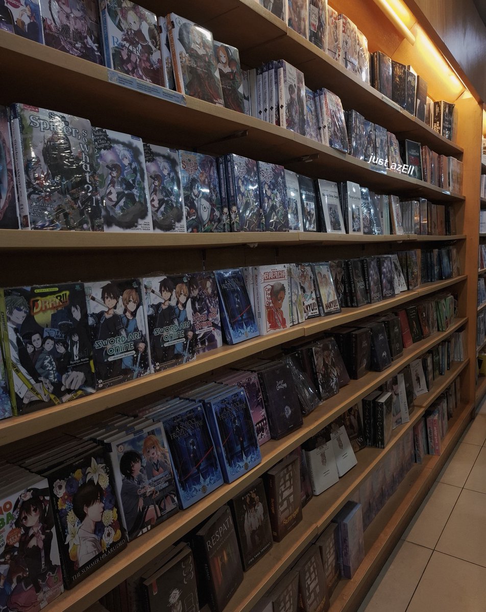 just_azeEll's tweet photo. gramed

kalian lebih suka novel atau komik? https://t.co/lb9zhWZGOP