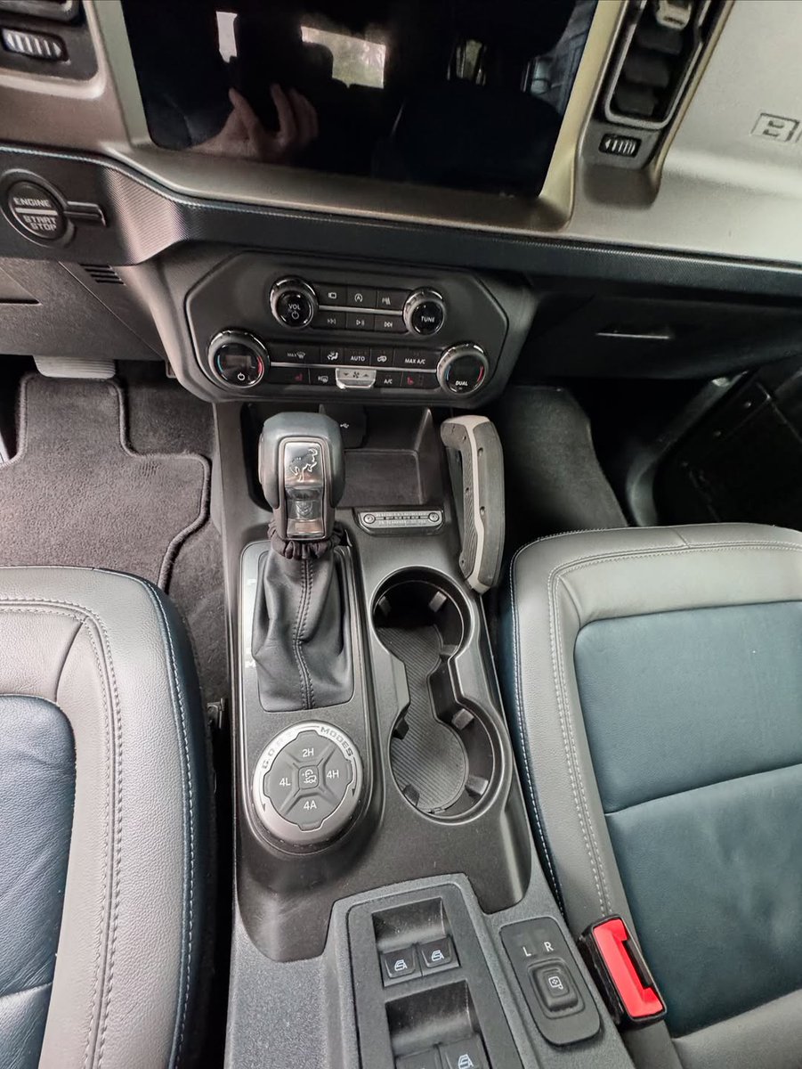 JanelleChekj's tweet photo. Ford Bronco for a full detail https://t.co/4tH8wsefw3