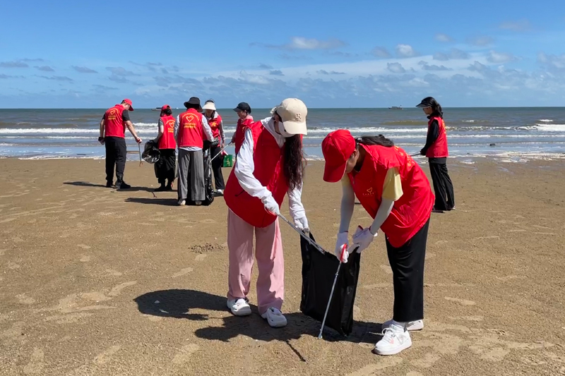aellq806655's tweet photo. Join our Campus Volunteering Club this Saturday for a fun beach cleanup! Let’s keep our shorelines clean and make new friends—see you at 9 AM at Central Beach! https://t.co/LzoaLVr8ED