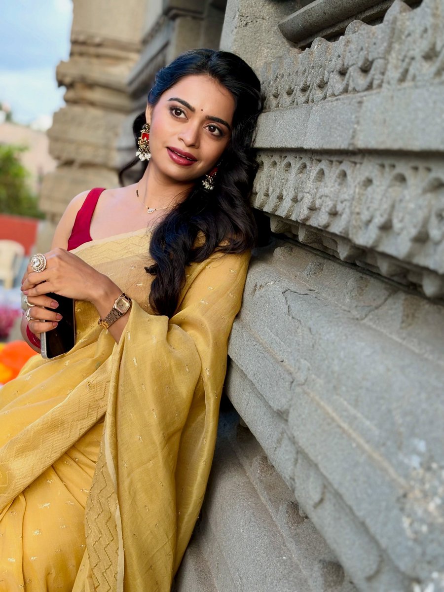 ActrezHub's tweet photo. #ManasiSuresh #Manasi https://t.co/rxKYfBUv3t
