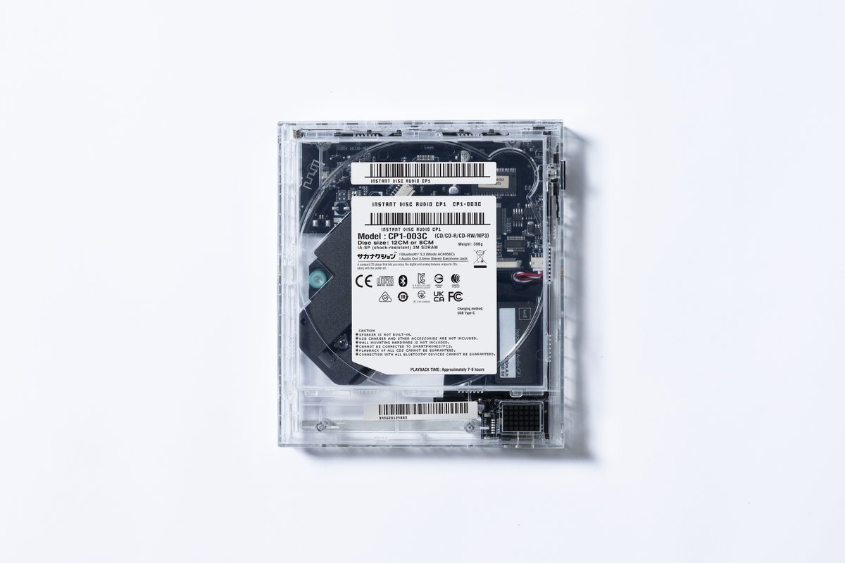 sakanaction's tweet photo. CDをより手軽に愉しむ環境を作るために誕生したkm5の「Instant Disc Audio Cp1」
#サカナクション モデルの受注販売を実施中🛒

■販売期間📅
～10/12(月)23:59

■お届け時期📦
2027年1月下旬〜2月上旬より順次発送を予定。

会場物販でサンプルも展示中。

▼詳細🛒
https://t.co/QKXolD6QQJ https://t.co/z4mYOSbBN2