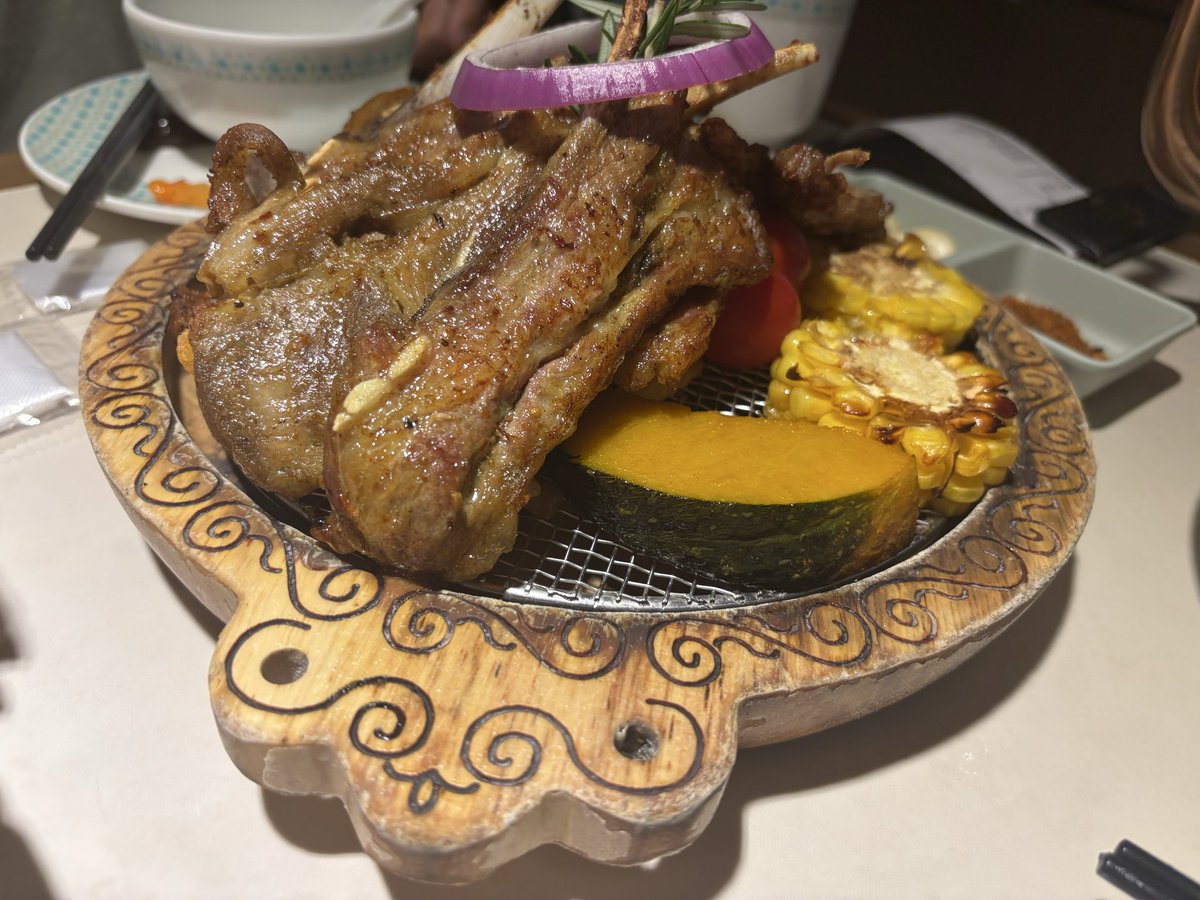 Winter99324's tweet photo. Had a pleasant afternoon dining with the client 👏 https://t.co/FSMxahWYf0