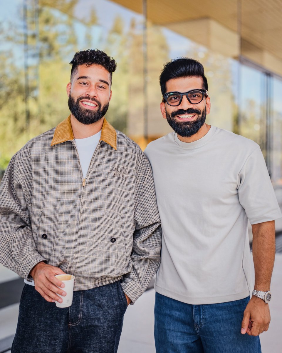 TechnicalGuruji's tweet photo. Brown Munde at #ApplePark…Sounds like a pretty good collaboration...#TGFamily 🔥 🔥 🔥 https://t.co/zYfEDXpk7s
