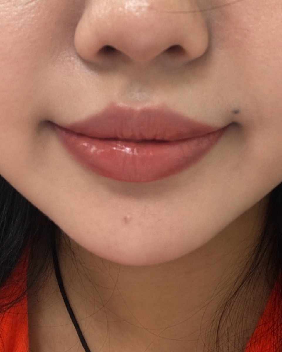 byraa___'s tweet photo. AKHIRNYA NEMU JUGA SHADE PINKISH BROWN YANG SELAMA INI AKU CARI 😭 Warnanya beneran kalem, tapi tetep bikin muka keliatan fresh https://t.co/YLg7Fuli83