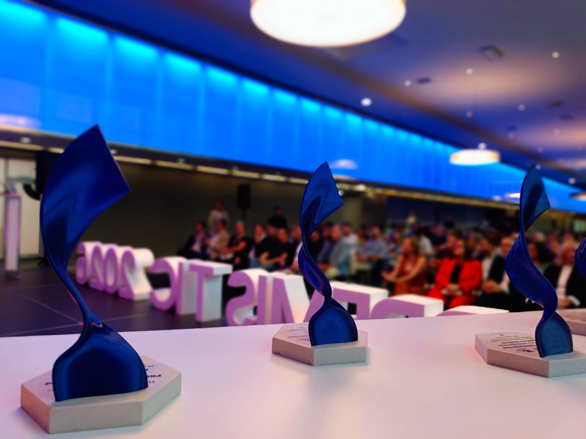 TICSud's tweet photo. 🏆Tecnologia disruptiva: Synkotech Biocompatible Materials

🏆Creixement i expansió: Macaque Consulting

🏆Millor Start-up: NeumaCare

🏆Sostenibilitat i tecnologia verda: AlgaNova Biotech

🏆Lideratge femení en tecnologia: Ingrid Canal, fundadora d’Alongside

🔽 https://t.co/lr5rCg4gEJ