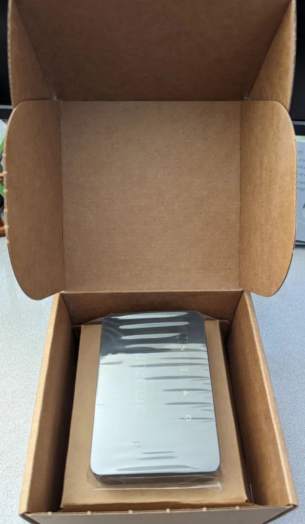 doro45thy3natha's tweet photo. Just unboxed my new tech gadget, the unboxing excitement is REAL  Can’t wait to test all its cool features!， https://t.co/CsfAiEABeD