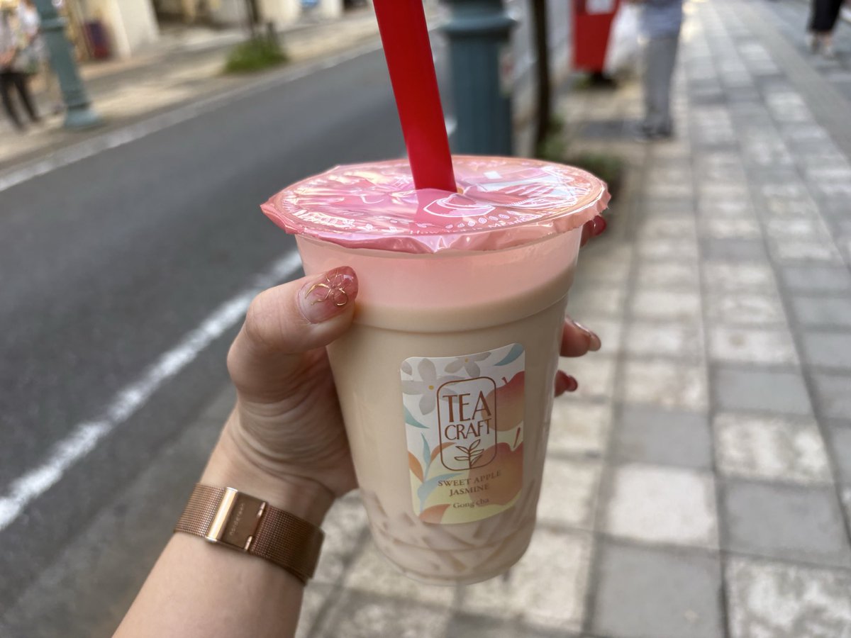0159_3's tweet photo. 全人類これを飲んだ方がいい、ゴンチャ歴10年のあたしが言うんだから間違いないです https://t.co/UmxK0BCaoY