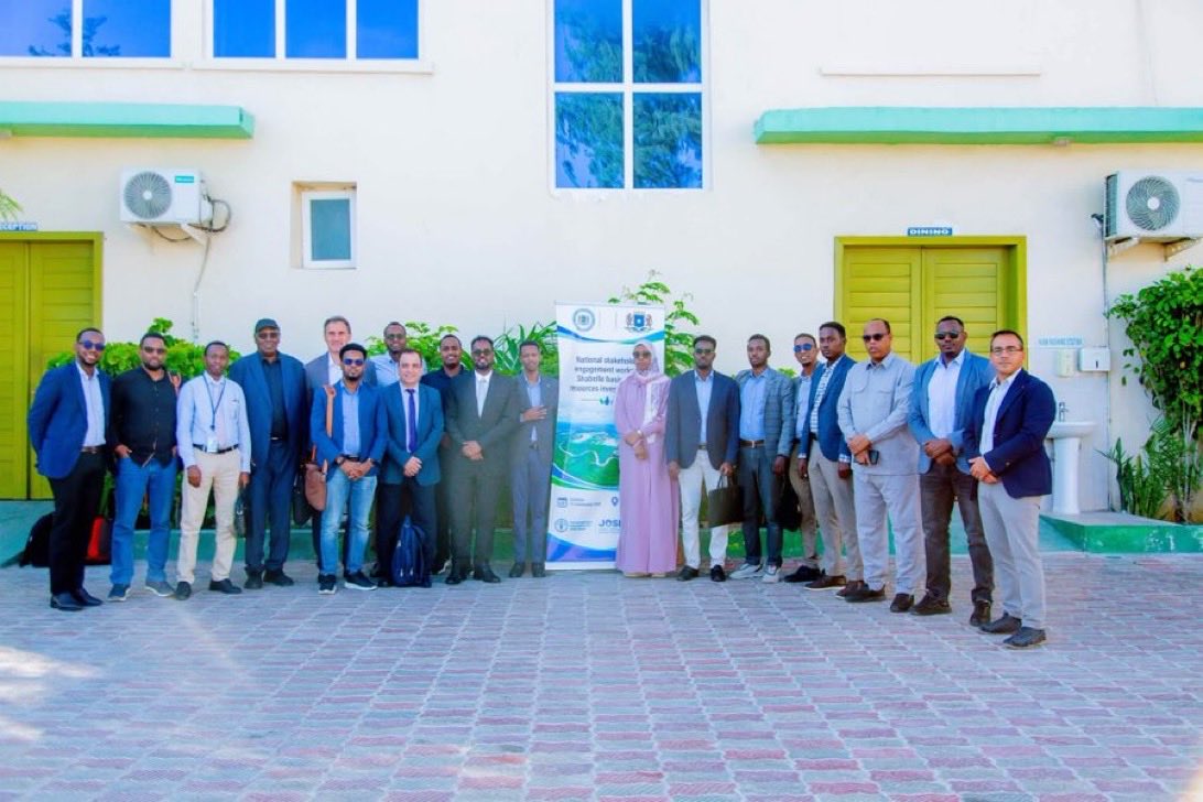 NasraBashiir's tweet photo. .@MoEWRSo convened a stakeholder consultation on #FAO-supported Shabelle Basin Water Resources Investment Plan under #JOSP Maareynta, funded by #SomaliaJointFund. Discussions focused on climate-resilient, inclusive &amp; investment-ready priorities to strengthen water security. https://t.co/VayyxzXeMC