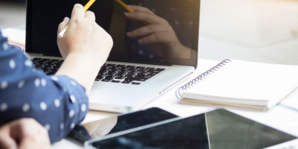 ServiciosAND's tweet photo. ❇️ Abierta la inscripción para los cursos de especialización online del @CEAndaluces

Formación en Ciencias Sociales a través de Moodle, con bonificaciones para personas desempleadas y miembros de asociaciones y colegios profesionales

https://t.co/TC4HIjv8fa 🔗 #formación https://t.co/jm6VHB64ol