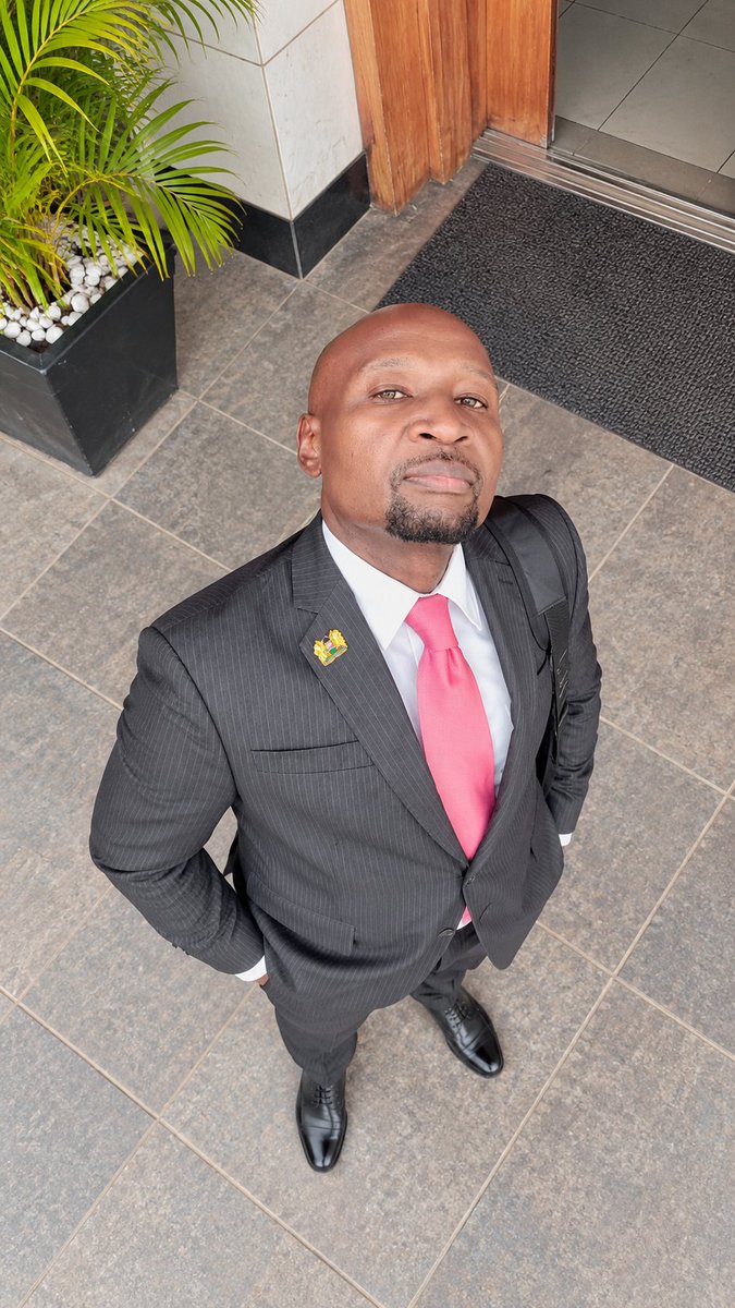 fredotieno's tweet photo. Me after filing my taxes: “Surely that’s everything.”
KRA: “We have just one small question…” 👀
That “small question” has 47 attachments, 3 reconciliations and a deadline of yesterday. 😂💀
The Tax Plug ☕🇰🇪
#KenyaTax #KRA #TaxPlug #TaxHumour #KenyaBusiness https://t.co/fEZh7NZWar