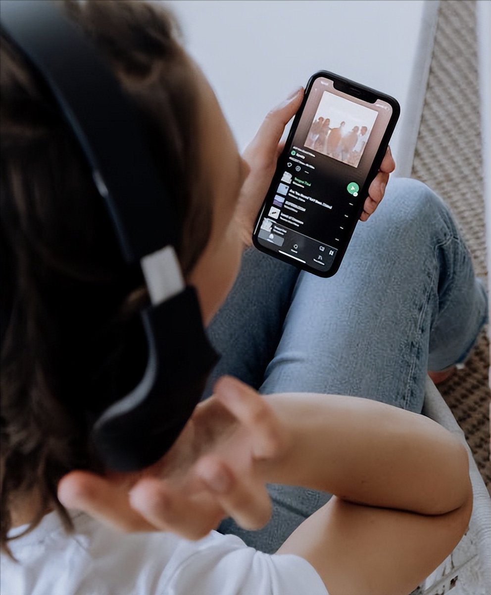 alisd705081's tweet photo. Just put on my favorite lo-fi playlist u0026 let the soft beats wrap around me—perfect Sunday vibe, no plans needed!， https://t.co/GfrBu0XKfW