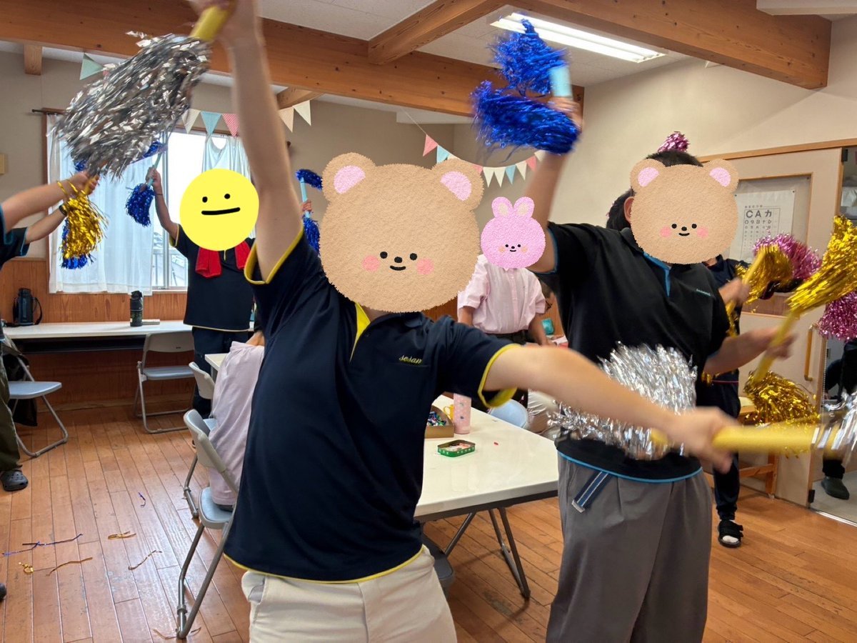 akiwa_kai's tweet photo. セサミ・みやざきです('◇')ゞ
本日、法人記念式典が開催され、参加しました。
毎年、施設でアトラクションを考え練習を重ねて
披露しています。
今年の催し物は「#マツケンサンバ」でした！
みなさんノリノリでした
表彰式もあり、皆勤賞と努力賞の授与もありました！
#宮崎市 
#障がい福祉
#ダンス https://t.co/DFkzgy3GG2
