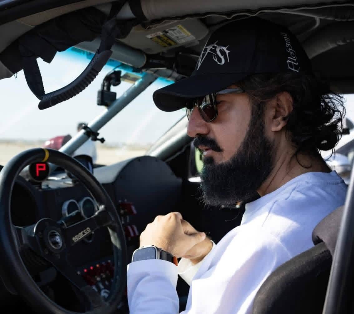 SahibzdaSultanF's tweet photo. Sahibzada Sultan — a renowned Pakistani off-road racer, driven by courage, precision, and an unwavering passion for motorsport.
.
.
.
#SahibzadaSultan  #offroadracing  #offroadracer  #PakistanMotorsport  #pakistaniracer  #RacingPassion  #racinglife  #offroad  #motorsport  #desert https://t.co/WJyfpJmoDi
