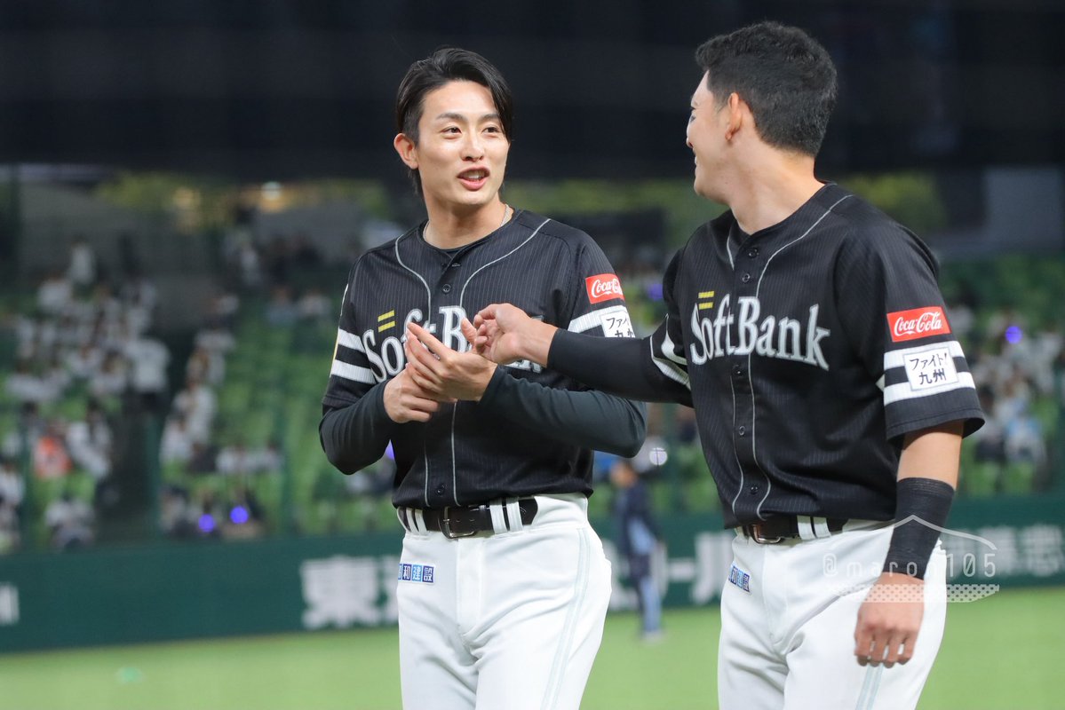 maron105_'s tweet photo. 2026.4.23
🏟️ベルーナドーム

しゅーくりーむちゃんのキラキラ笑顔☺️
世界一大好きなコンビ🐰🌰✨️

 #sbhawks  #周東佑京  #栗原陵矢 https://t.co/Yg6kJSPBCM