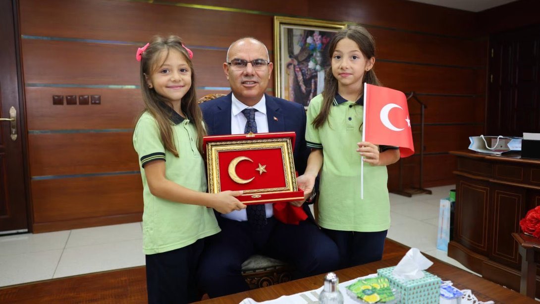pirazizmem's tweet photo. Pirazizli Nehir'in Türk Bayrağına Saygısı Herkese Örnek Oldu https://t.co/XClNp8JkHB