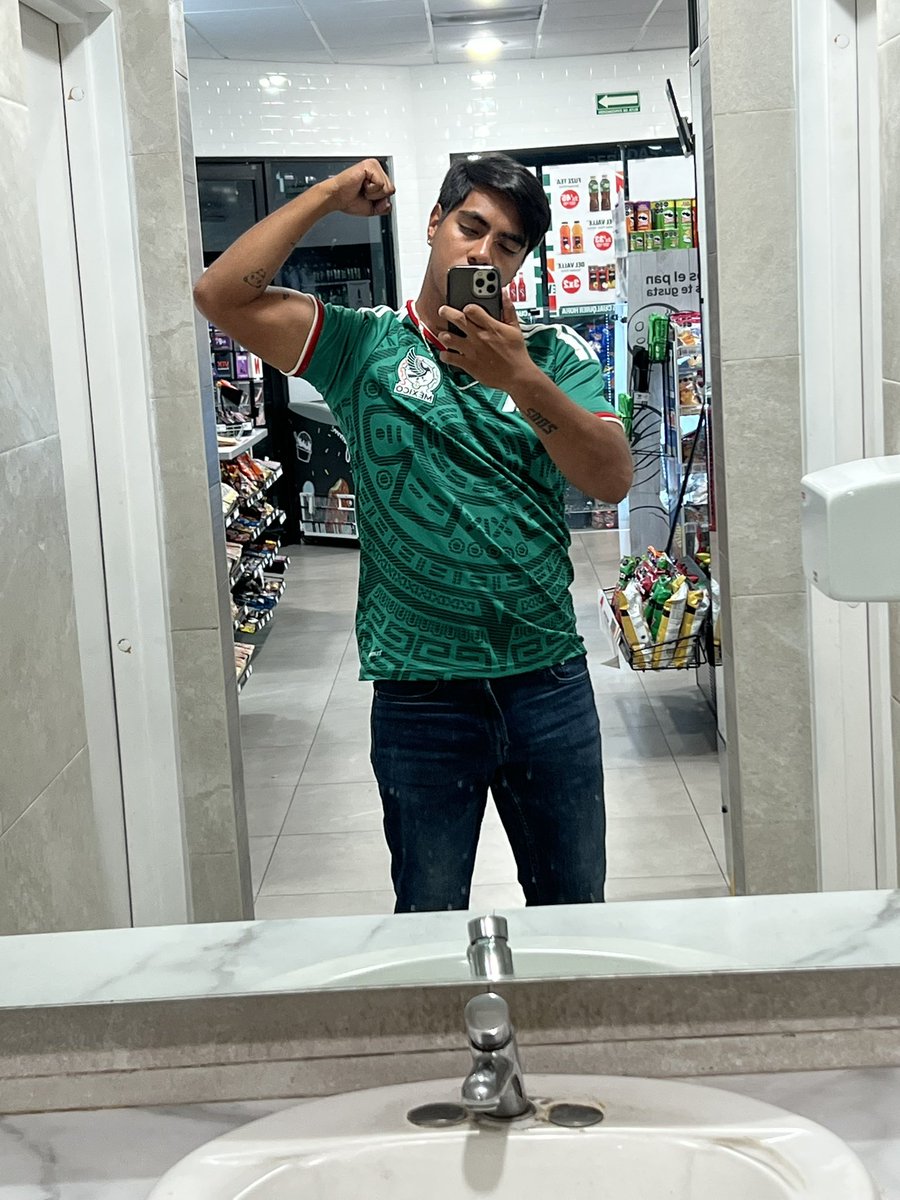 Manueldx8l's tweet photo. Vengan a comprar😗💪🏾 https://t.co/hlw6TmgaTQ