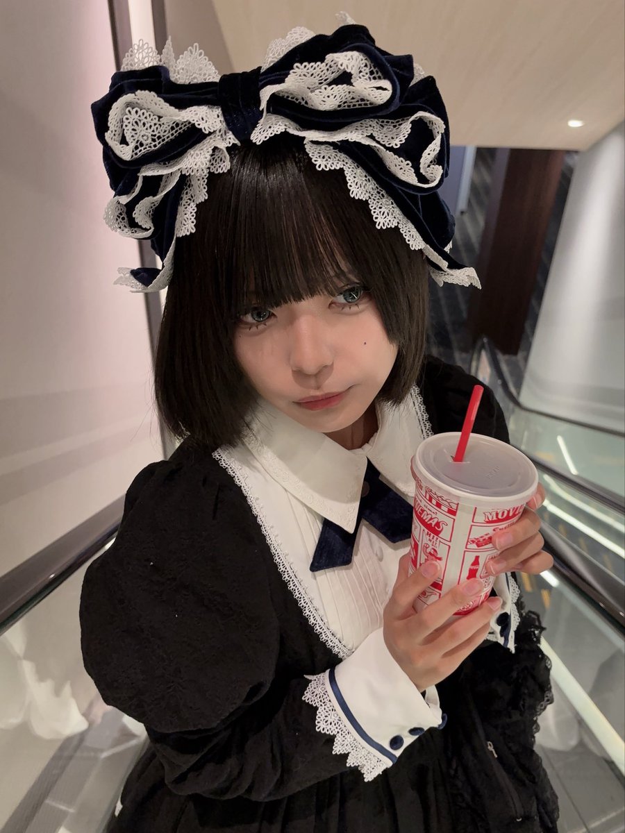 rain_u_x_'s tweet photo. 頭のリボン可愛すぎてやばい https://t.co/nsLjcoq5tk
