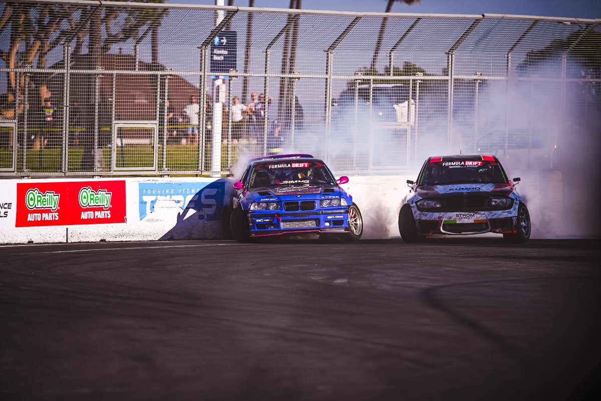 KaitlinBaspm's tweet photo. @adam_lz crashes during the @formulad Long Beach finals https://t.co/a8E7PXz0tF