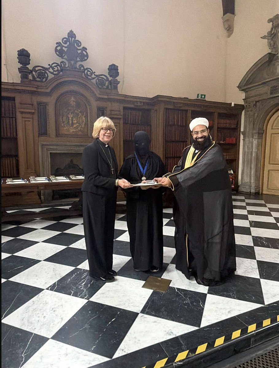 thesundaysport's tweet photo. The bishop can move diagonally, while the imam can move in any direction he wants and telling him he can't is Islamophobia https://t.co/j8cmxoPeBZ