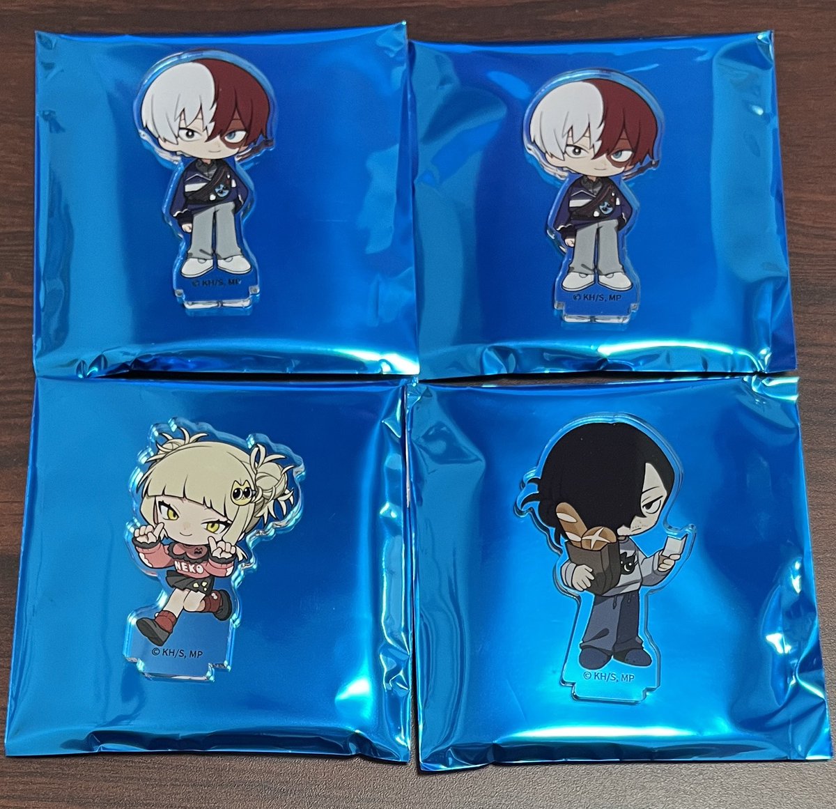 am05_05's tweet photo. 【交換】僕のヒーローアカデミア ヒロアカ まねきねこ

譲) 画像1,2,3
求)
アクリルスタンド ホークス1,荼毘1＞エンデヴァー2
カード ホークス
コースター ホークス2＞エンデヴァー1

グループ違いなどあり難しいかとは思いますがよろしくお願いいたします https://t.co/G1ly4gX8xf