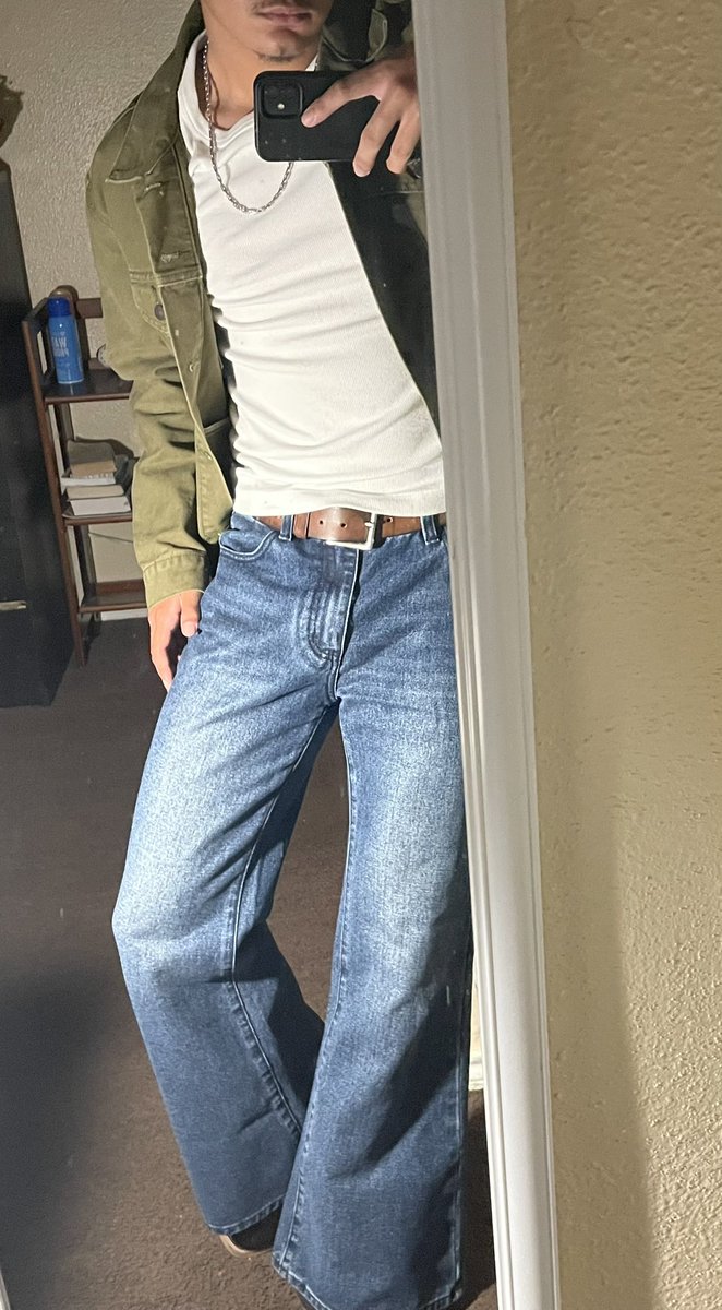Biscoffchees's tweet photo. Intro twt!!! / #moothunt / #promotwt

He/him|straight|16|🇲🇽

Rivals, ow, genshin, anything rlly
I like Deadpool, gambit, Eula, and zenyatta🤤
Music, Anime!!!, sometimes movies
I like everything???!!!??!!!!!!

♡ or ⟳ to be moots!! https://t.co/frftxSRx69