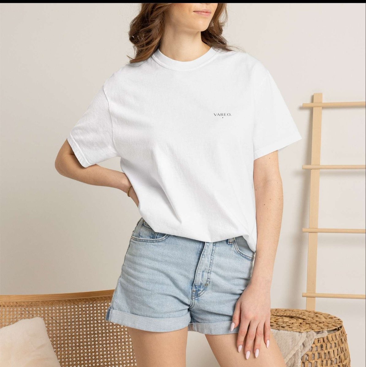 jhhv340851's tweet photo. no logo screaming for attention.
just heavyweight cotton, done right.

VAREO. https://t.co/28VyymSB8q