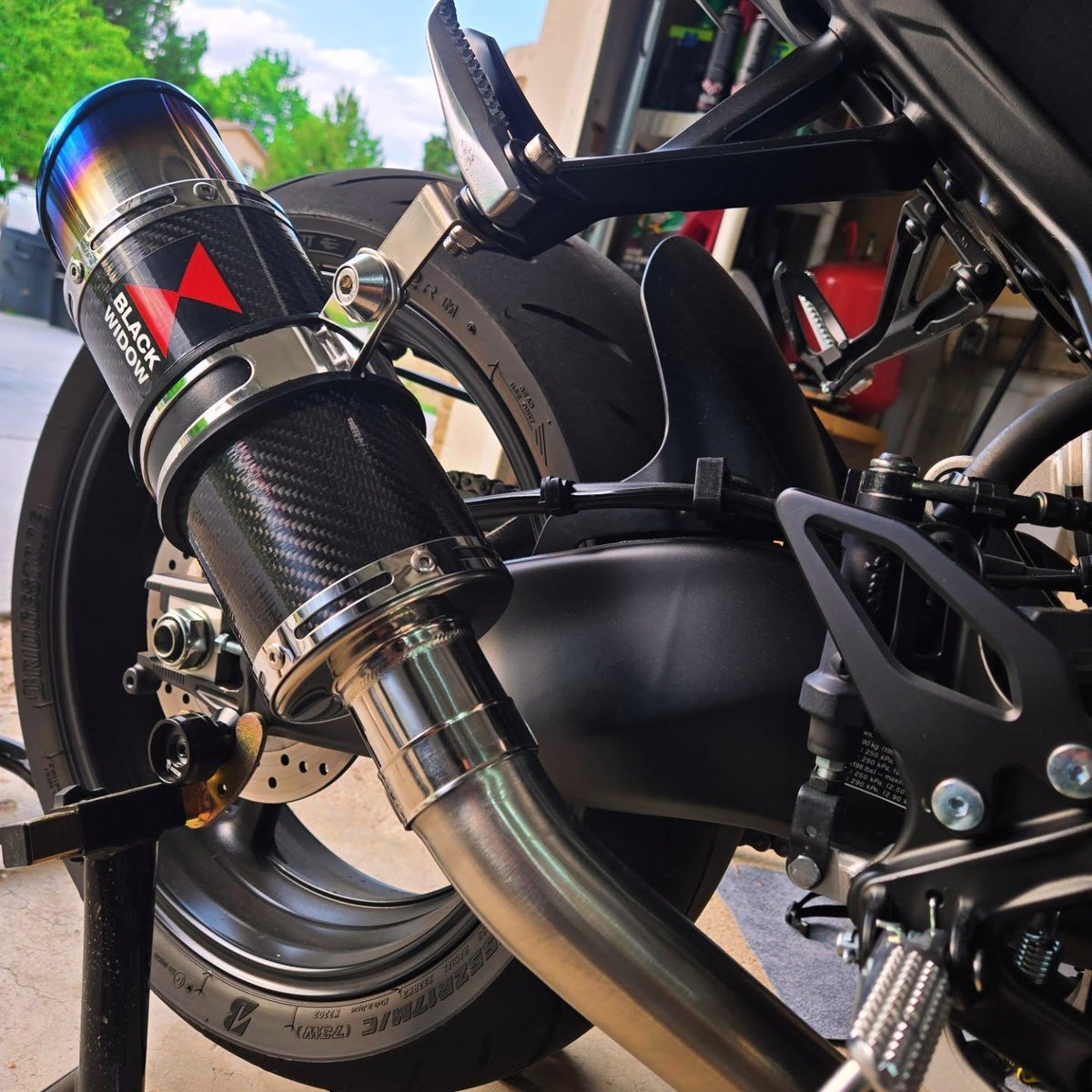 MarisFetner's tweet photo. Finally got that tired stock exhaust off and flashed her! Big shoutout to Black Widow Exhausts and 2WDW. Feels and sounds like a completely new bike! https://t.co/YNm76ubeoC