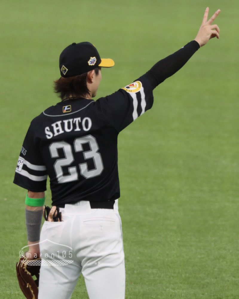 maron105_'s tweet photo. マジック2⃣✌🏻‼️
 #sbhawks  #周東佑京  #栗原陵矢 https://t.co/YgnTfxX44F