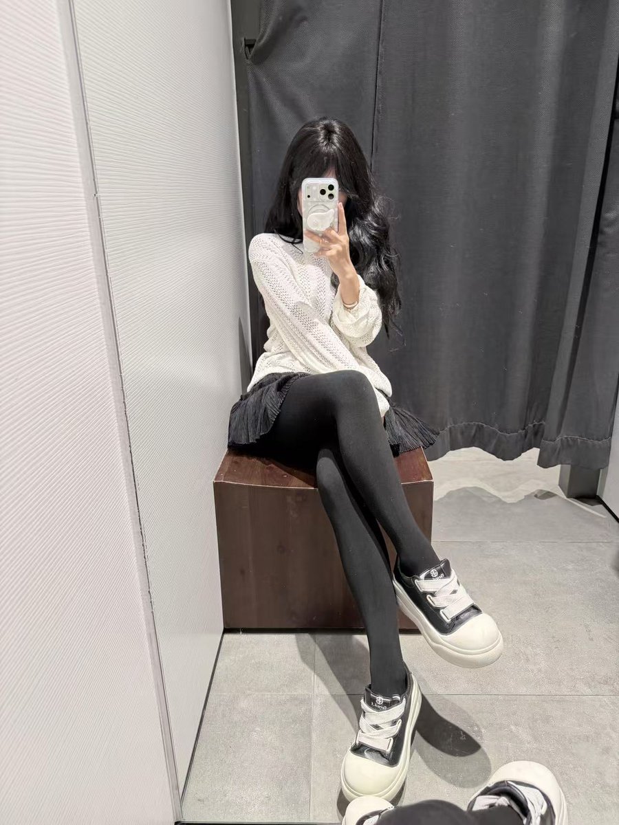 Lisa33013636's tweet photo. 在嘉兴 到底怎样才能碰到真诚有礼貌的男生呀 为什么我碰到好多口嗨的 #嘉兴 https://t.co/wALuosZTzX
