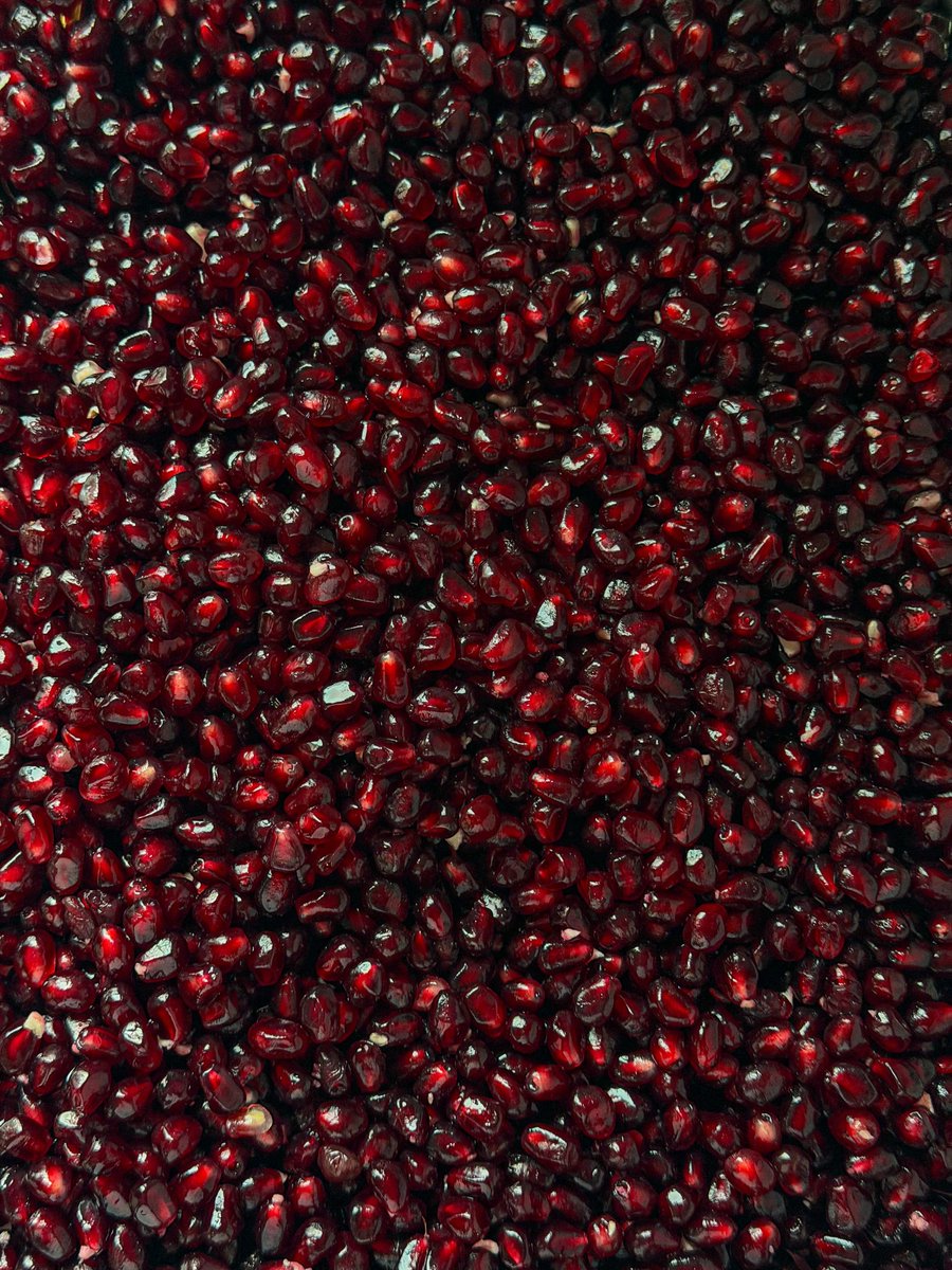 natureaest's tweet photo. Nature’s gemstones season is here ❤️ https://t.co/nVLzKXif99