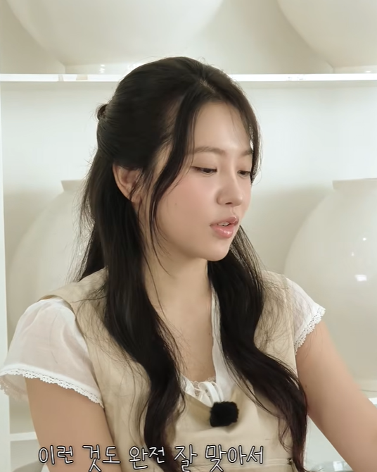 AboutMusicYT's tweet photo. Red Velvet's Yeri and Seulgi talk about their car accident in 2016, which was reported as "minor" at the time:

Yeri: "We got into a taxi accident, I was actually quite injured."

Seulgi: "Fortunately, I wasn't seriously hurt, but when I looked to the side, I saw Yeri bleeding."

Yeri: "I was actually hospitalized and received treatment for a very long time. Since the accident happened while turning a curve on my side, the driver and Seulgi weren't hit that hard, but I was thrown forward. We've had a bit of car trauma ever since. The white of my eye was completely red and burst, and my eyeball was sunken in a bit. I agonized over whether or not to have surgery for a very minor issue, but I decided against it and am just living with it now.

I think it was somewhere in between the Russian Roulette activities or something. The news came out saying it was a minor accident, but I was actually seriously injured when it wasn't minor at all."