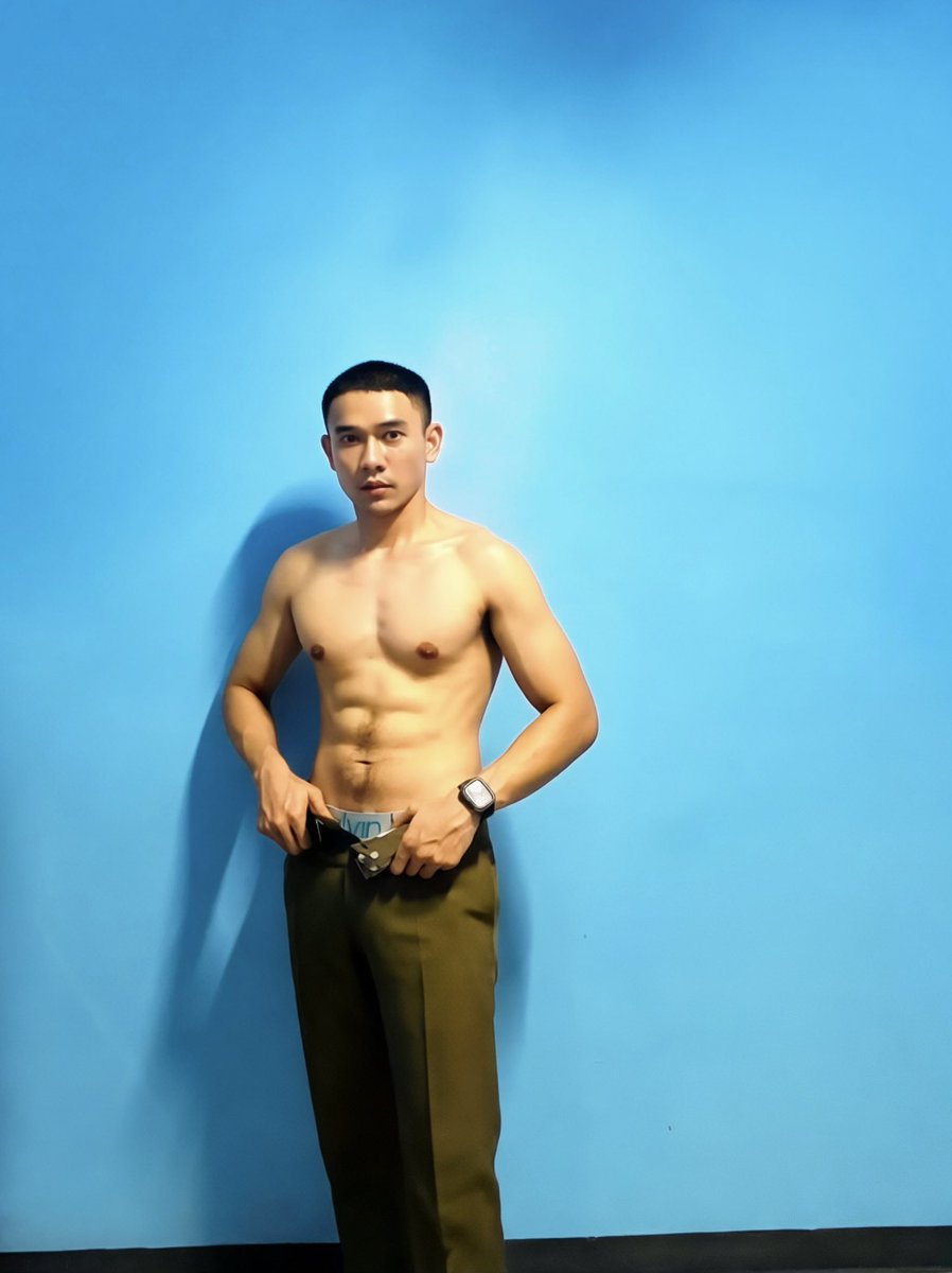 tha_nook's tweet photo. เป็นคนถูกหวยมันยาก🤣งั้นขอเป็นคนถูกรักแทนได้มั้ย #หัวเกรียน #ตำรวจ https://t.co/PDVEsPC68e