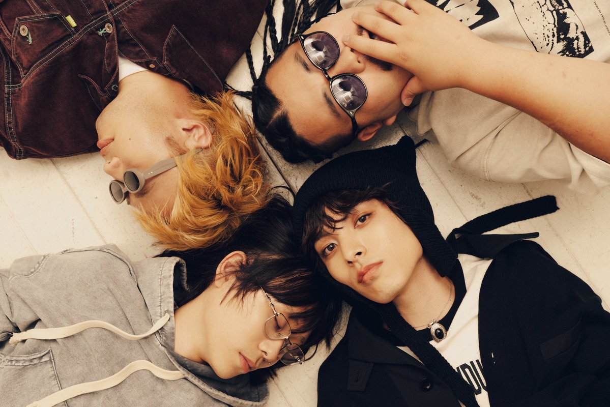 tombo_coop_band's tweet photo. メジャーデビュー1周年。

いつもそばに居てくれたのはBUGS、
ファンのみんなでした。

もはや夢はトンボコープだけのものじゃない。一緒に大きな場所に行きたいと今最も強く想っています。

これからも不器用なトンボコープをよろしくお願いします。いつもありがとう！

#トンボコープより愛を込めて https://t.co/rbdkFzlW31