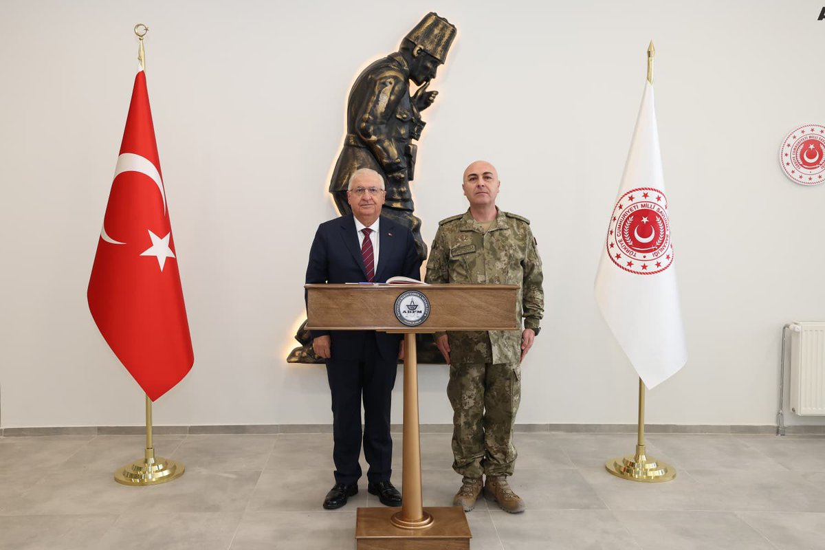 tcsavunma's tweet photo. Millî Savunma Bakanı Yaşar Güler, Afyonkarahisar’da 8’inci Ana Bakım Fabrika Müdürlüğümüzü de ziyaret ederek inceleme ve denetlemelerde bulundu.

#MillîSavunmaBakanlığı
#YaşarGüler https://t.co/SaEpQYBN7S