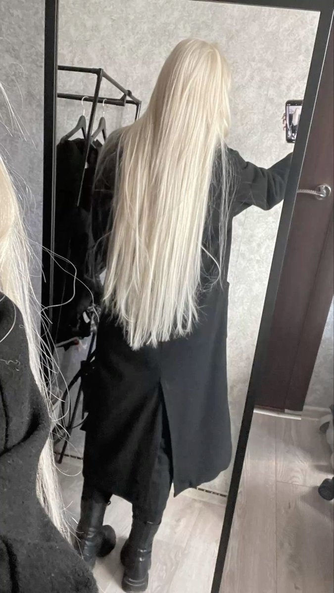 aemondarys's tweet photo. MODERN! Aemond Targaryen.

➜ 24 years old, bi

➜ last year student of history

➜ quiet until provoked

➜ lost his eye when he was young, now he wears an eyepatch. https://t.co/cmGKGmVLDO