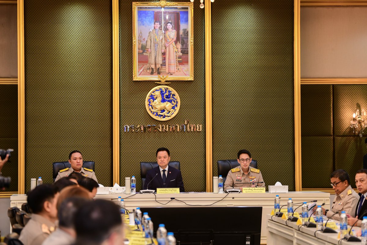 mea_news's tweet photo. มหาดไทยเดินหน้าภารกิจสำคัญ MEA ร่วมรับนโยบายสู่การขับเคลื่อนในพื้นที่
อ่านเพิ่มเติม คลิก: https://t.co/YUdDlhIbjK
#MEA #การไฟฟ้านครหลวง #กระทรวงมหาดไทย #ลดค่าไฟ #SolarRooftop #DataCenter #มหาดไทยทำทันที #Action5PLUS #พลังงานเพื่อวิถีชีวิตเมืองมหานคร https://t.co/UbkqleQVtU