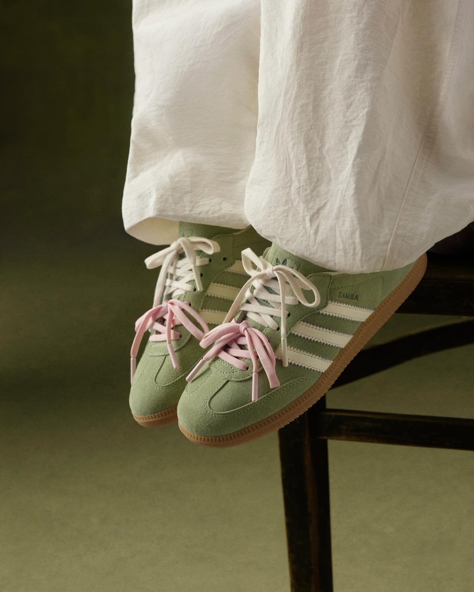 563juta's tweet photo. MAAF NORAK 😔 baru tau ternyata Adidas Samba ada varian "Matcha" dengan aksen tapi pink yg fresh &amp; secute ini 🥺😫 kemana aja guwehhh???? https://t.co/uBAaaRlQNN