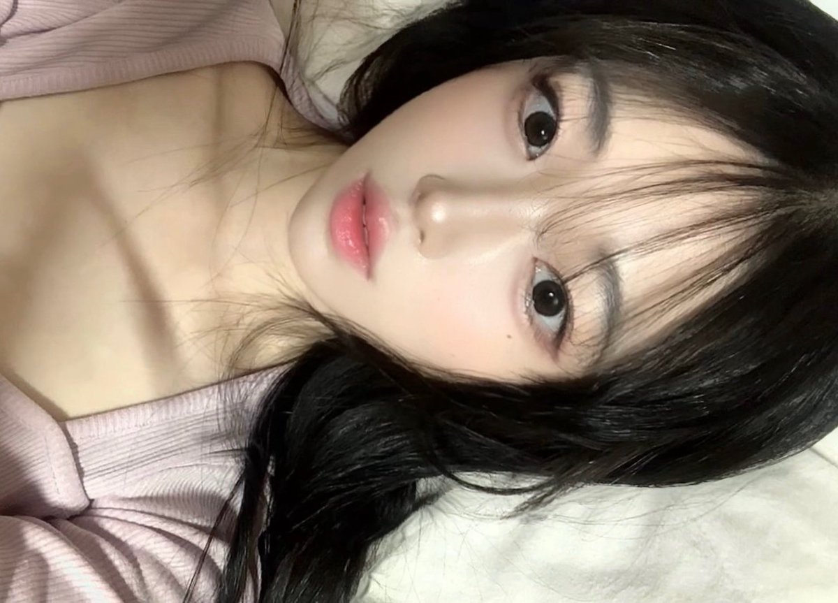el1040's tweet photo. 인스타 https://t.co/Bvs0jkuold https://t.co/ou7OahSkwe