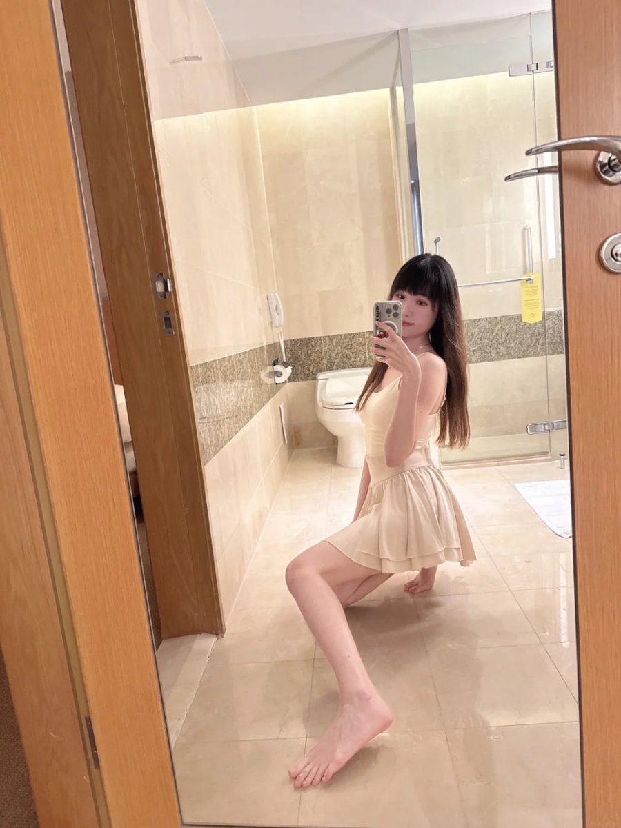 acedo4556's tweet photo. 可以试着约下，但我不是卖的也不能打扰彼此的家庭，有跟我一样想法的男士吗？? https://t.co/yQNcBsZ4YJ
