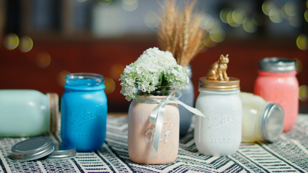 5d1ido's tweet photo. Turn an old mason jar into a cute desk organizer! No fancy tools needed, just some paint and twine. https://t.co/RaQD9tK0WY