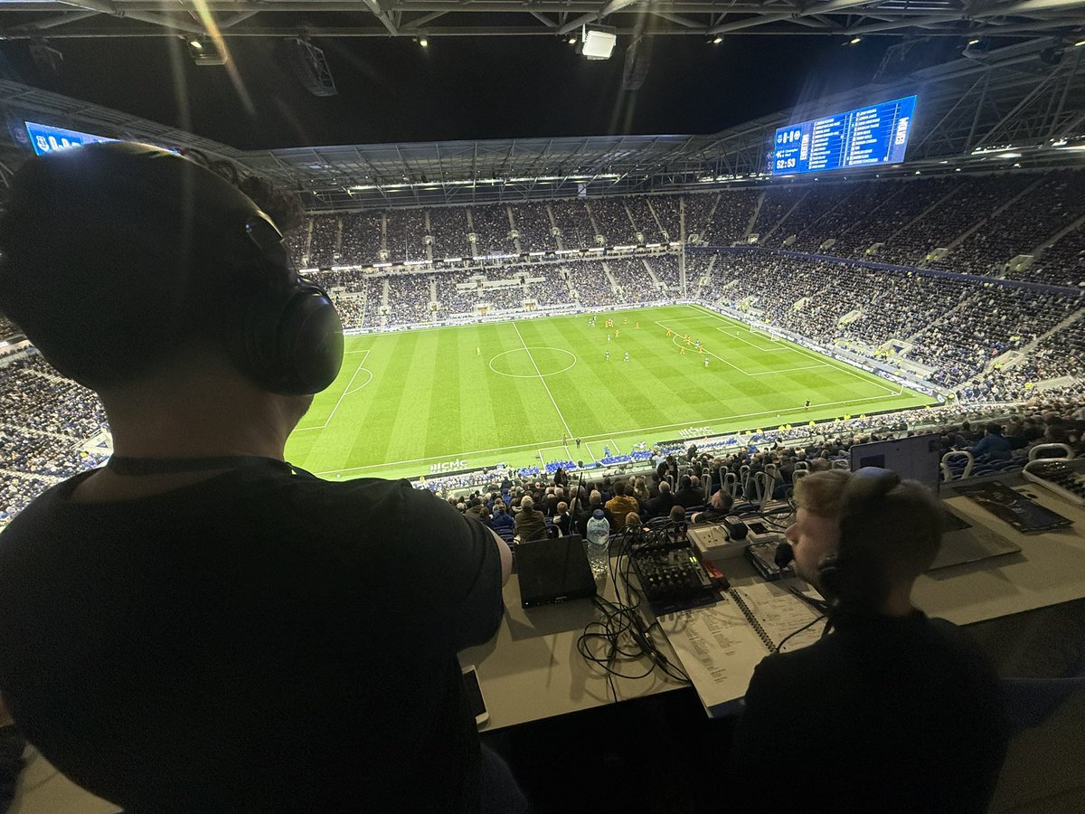 AlanMarchSport's tweet photo. Paying a visit to @Everton last night to oversee the testing of some new equipment and to asses the commentators. 

We (AMS) constantly check the quality of commentators output so that the blind and low vision fans visiting can be assured of the best possible experience. 

New recruit, Gav, being shown the ropes by Ollie, both overseeing a 1-0 victory at the amazing Hill-Dickinson stadium. 

Make your clubs Audio Description the best it can be, not just a ticked box on your access audit! 

Email info@alanmarchsport.com today 

Some people do AD commentary; but AMS are the Gold Standard.