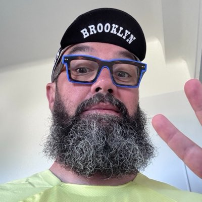 profleluhern's tweet photo. #NouvellePhotoDeProfil https://t.co/oXPRdsrabQ