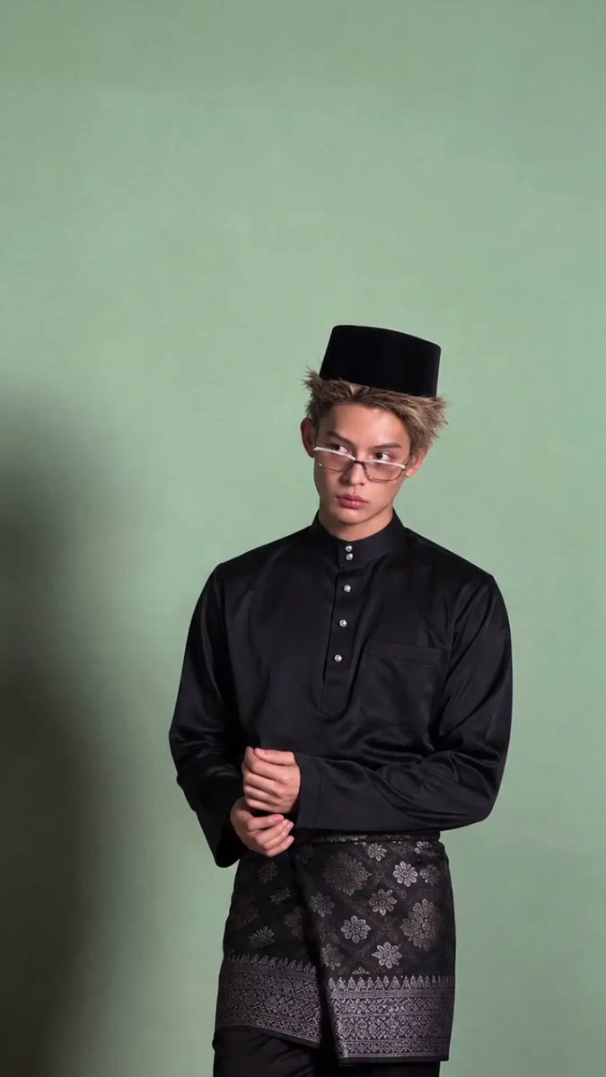 pyaaamutcpt3's tweet photo. GAADA YG PAHAM GUA
Ganteng banget #james https://t.co/RRjrjqHbz0