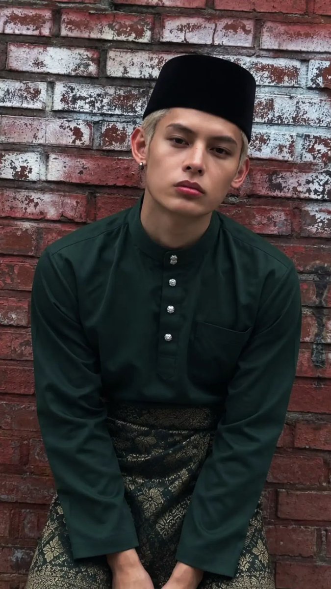 pyaaamutcpt3's tweet photo. GAADA YG PAHAM GUA
Ganteng banget #james https://t.co/RRjrjqHbz0